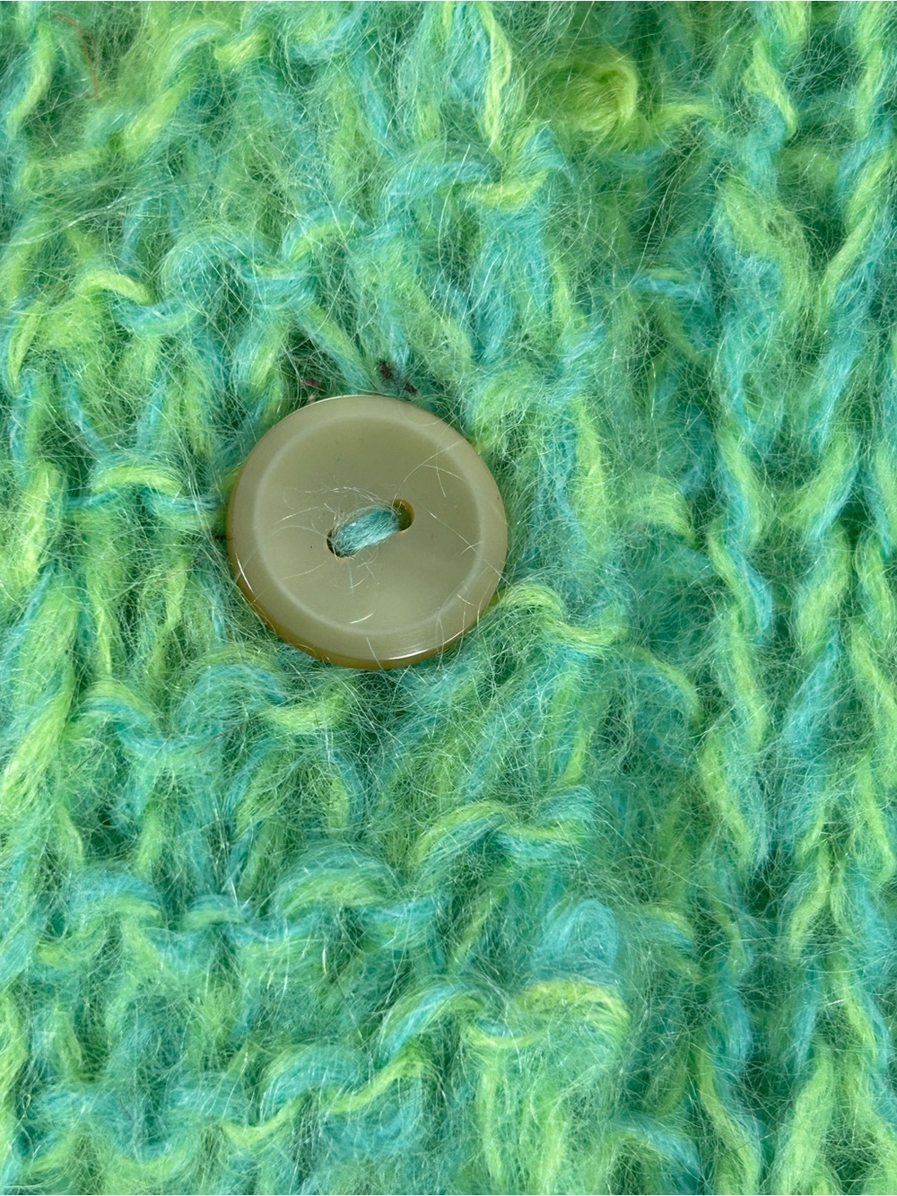 Soft Green Textured Button-Up Women's Cardigan - Picture 3 of 6